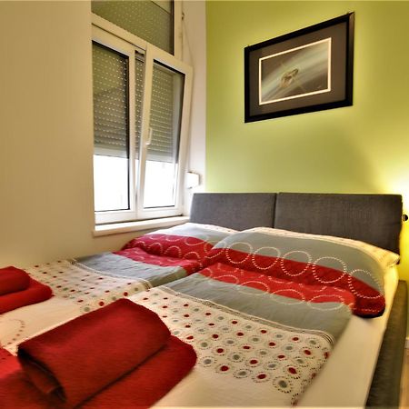 Modern Flat With 2 Rooms, Close To Schoenbrunn Вена Экстерьер фото